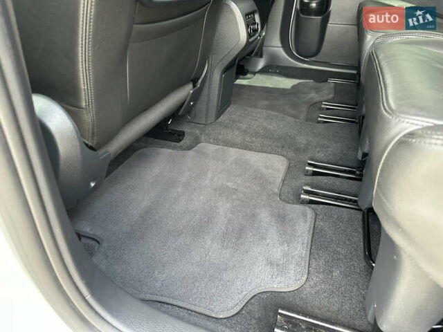 Серый Фольксваген Шаран, объемом двигателя 2 л и пробегом 244 тыс. км за 21300 $, фото 37 на Automoto.ua