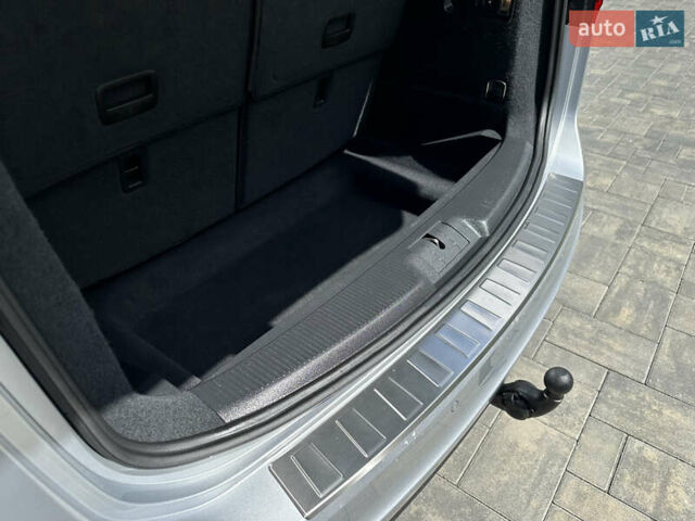 Серый Фольксваген Шаран, объемом двигателя 2 л и пробегом 244 тыс. км за 21300 $, фото 59 на Automoto.ua