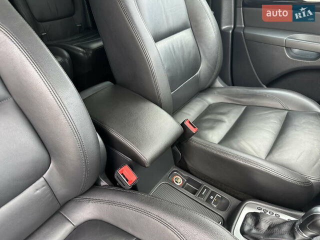 Серый Фольксваген Шаран, объемом двигателя 2 л и пробегом 244 тыс. км за 21300 $, фото 42 на Automoto.ua