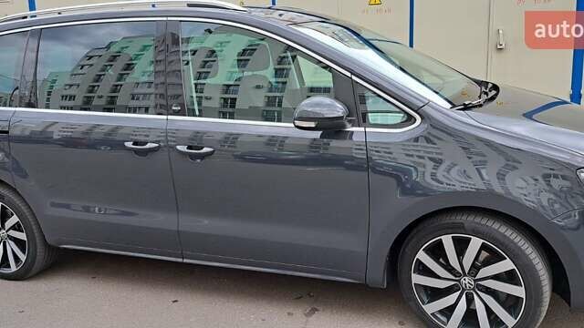 Серый Фольксваген Шаран, объемом двигателя 1.97 л и пробегом 255 тыс. км за 19399 $, фото 32 на Automoto.ua