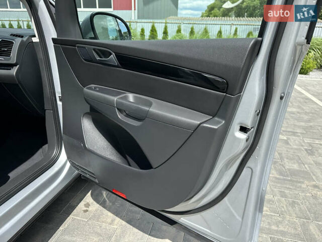 Сірий Фольксваген Шаран, об'ємом двигуна 2 л та пробігом 245 тис. км за 20700 $, фото 45 на Automoto.ua