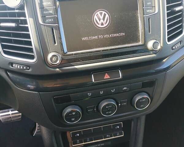 Сірий Фольксваген Шаран, об'ємом двигуна 1.97 л та пробігом 271 тис. км за 16600 $, фото 19 на Automoto.ua