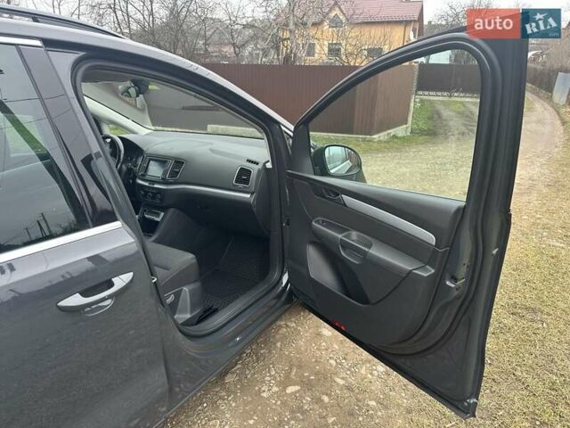 Сірий Фольксваген Шаран, об'ємом двигуна 1.97 л та пробігом 210 тис. км за 18500 $, фото 19 на Automoto.ua