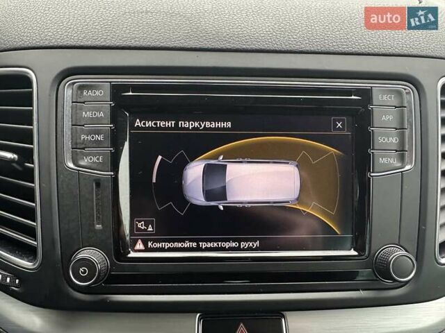 Сірий Фольксваген Шаран, об'ємом двигуна 1.97 л та пробігом 210 тис. км за 18500 $, фото 25 на Automoto.ua