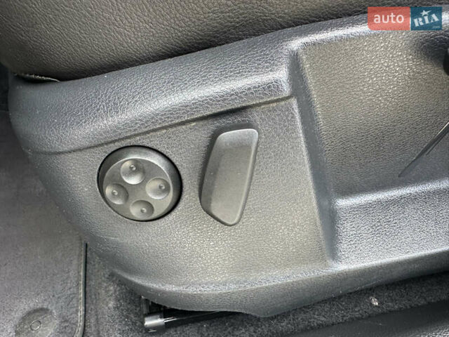 Серый Фольксваген Шаран, объемом двигателя 2 л и пробегом 244 тыс. км за 21300 $, фото 62 на Automoto.ua