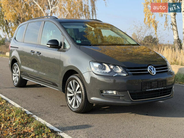 Серый Фольксваген Шаран, объемом двигателя 2 л и пробегом 225 тыс. км за 23800 $, фото 11 на Automoto.ua