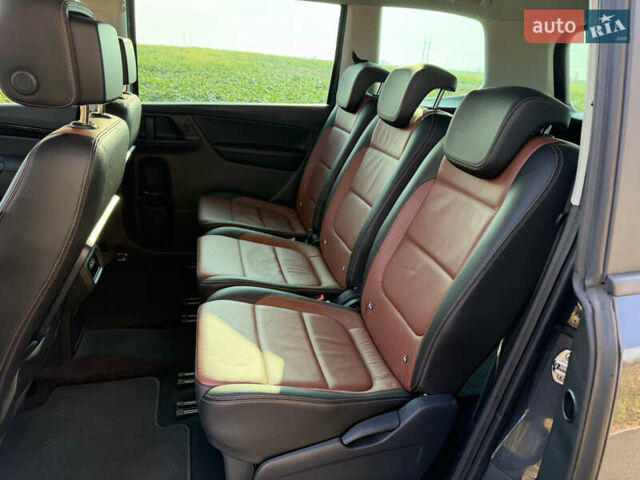 Серый Фольксваген Шаран, объемом двигателя 2 л и пробегом 225 тыс. км за 23800 $, фото 34 на Automoto.ua