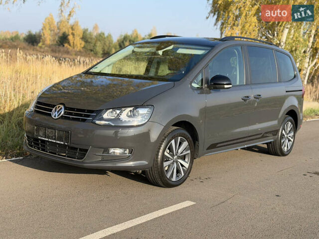 Серый Фольксваген Шаран, объемом двигателя 2 л и пробегом 225 тыс. км за 23800 $, фото 6 на Automoto.ua
