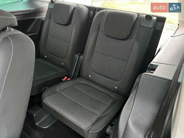 Сірий Фольксваген Шаран, об'ємом двигуна 1.97 л та пробігом 66 тис. км за 29000 $, фото 70 на Automoto.ua