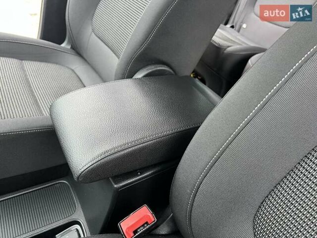 Сірий Фольксваген Шаран, об'ємом двигуна 1.97 л та пробігом 66 тис. км за 29000 $, фото 42 на Automoto.ua