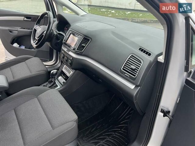 Сірий Фольксваген Шаран, об'ємом двигуна 1.97 л та пробігом 66 тис. км за 29000 $, фото 67 на Automoto.ua