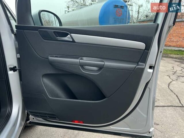 Сірий Фольксваген Шаран, об'ємом двигуна 1.97 л та пробігом 66 тис. км за 29000 $, фото 64 на Automoto.ua