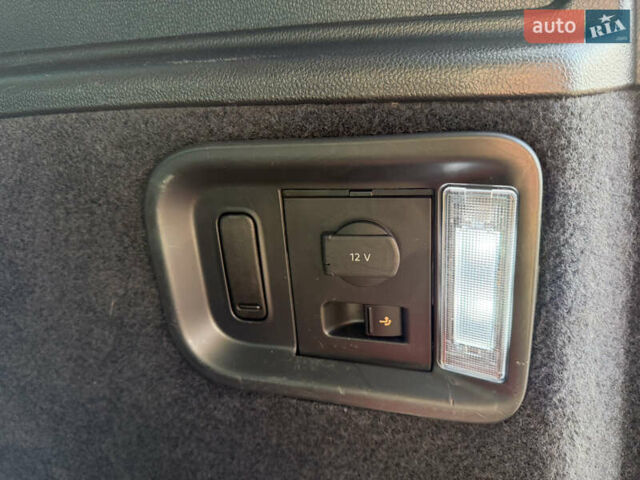 Серый Фольксваген Шаран, объемом двигателя 2 л и пробегом 225 тыс. км за 23800 $, фото 31 на Automoto.ua