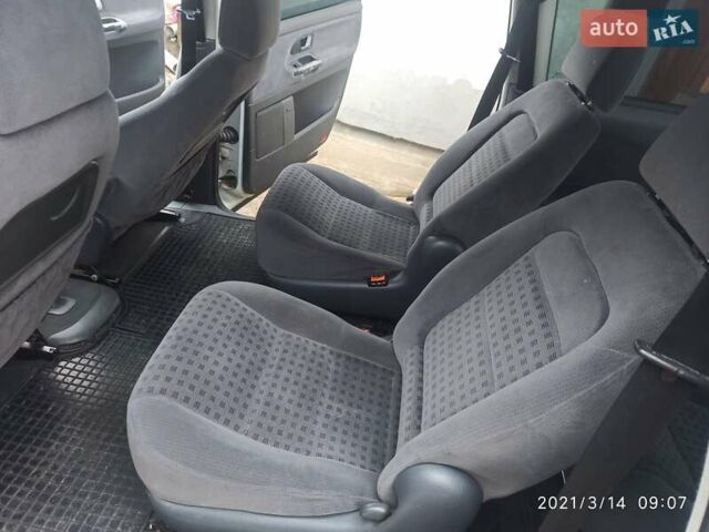 Серый Фольксваген Шаран, объемом двигателя 1.9 л и пробегом 360 тыс. км за 4500 $, фото 9 на Automoto.ua