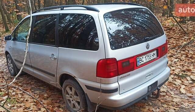 Серый Фольксваген Шаран, объемом двигателя 1.9 л и пробегом 360 тыс. км за 4500 $, фото 6 на Automoto.ua