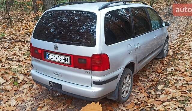 Серый Фольксваген Шаран, объемом двигателя 1.9 л и пробегом 360 тыс. км за 4500 $, фото 2 на Automoto.ua