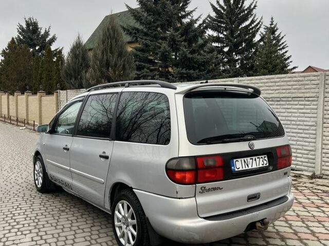 Серый Фольксваген Шаран, объемом двигателя 1.9 л и пробегом 410 тыс. км за 2200 $, фото 3 на Automoto.ua