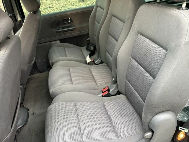 Серый Фольксваген Шаран, объемом двигателя 1.9 л и пробегом 300 тыс. км за 4450 $, фото 13 на Automoto.ua