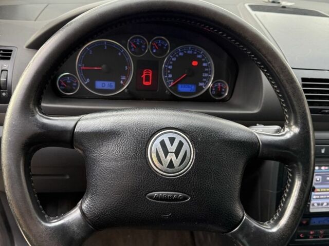 Серый Фольксваген Шаран, объемом двигателя 1.9 л и пробегом 300 тыс. км за 4450 $, фото 10 на Automoto.ua