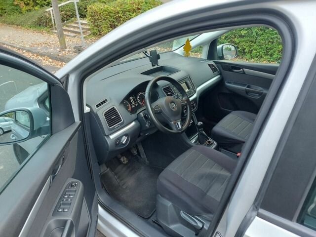 Серый Фольксваген Шаран, объемом двигателя 2 л и пробегом 205 тыс. км за 8118 $, фото 8 на Automoto.ua