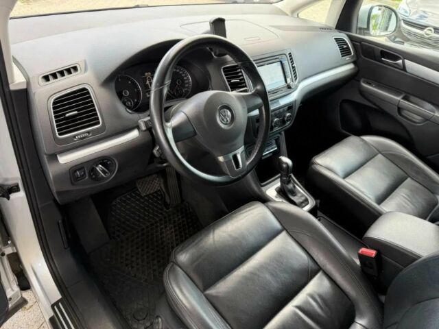 Фольксваген Шаран 2014 в Днепре (Днепропетровске) на Automoto.ua Серый Фольксваген Шаран, объемом двигателя 2 л и пробегом 82 тыс. км за 3100 $, фото 5 на Automoto.ua