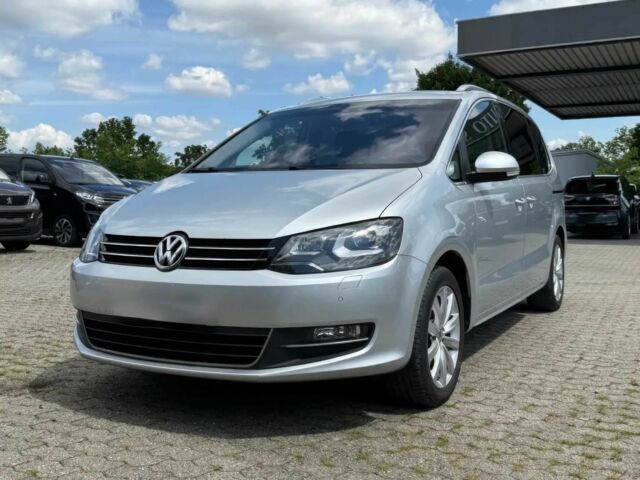 Фольксваген Шаран 2014 в Днепре (Днепропетровске) на Automoto.ua Серый Фольксваген Шаран, объемом двигателя 2 л и пробегом 82 тыс. км за 3100 $, фото 1 на Automoto.ua