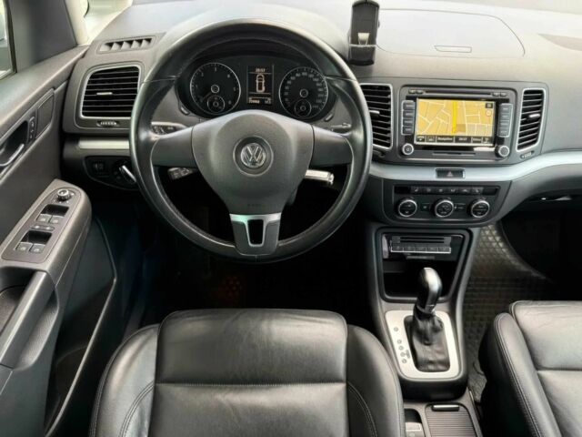 Фольксваген Шаран 2014 в Днепре (Днепропетровске) на Automoto.ua Серый Фольксваген Шаран, объемом двигателя 2 л и пробегом 82 тыс. км за 3100 $, фото 7 на Automoto.ua