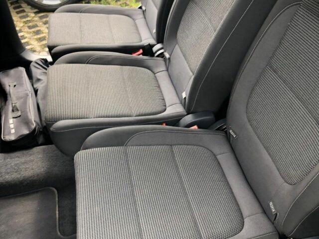 Серый Фольксваген Шаран, объемом двигателя 2 л и пробегом 150 тыс. км за 7000 $, фото 16 на Automoto.ua