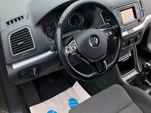 Серый Фольксваген Шаран, объемом двигателя 2 л и пробегом 150 тыс. км за 7000 $, фото 14 на Automoto.ua