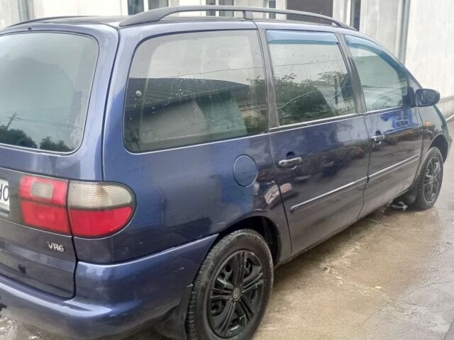 Синій Фольксваген Шаран, об'ємом двигуна 2.8 л та пробігом 470 тис. км за 1999 $, фото 3 на Automoto.ua