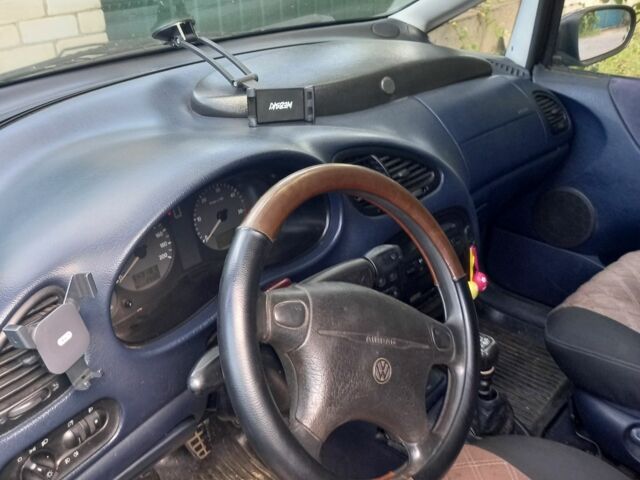 Синий Фольксваген Шаран, объемом двигателя 1.9 л и пробегом 560 тыс. км за 3000 $, фото 3 на Automoto.ua