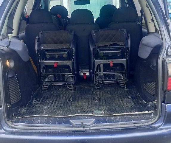 Синій Фольксваген Шаран, об'ємом двигуна 2.8 л та пробігом 470 тис. км за 1999 $, фото 7 на Automoto.ua