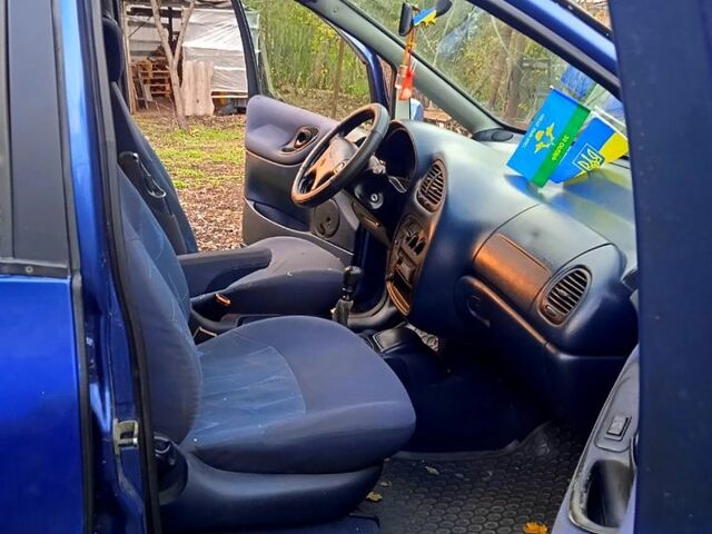 Фольксваген Шаран 1997 в Желтых Водах на Automoto.ua Синий Фольксваген Шаран, объемом двигателя 2 л и пробегом 310 тыс. км за 2650 $, фото 2 на Automoto.ua