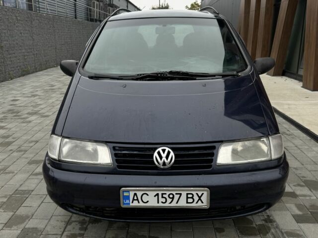 Синій Фольксваген Шаран, об'ємом двигуна 1.9 л та пробігом 378 тис. км за 2650 $, фото 1 на Automoto.ua