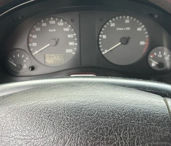 Синий Фольксваген Шаран, объемом двигателя 1.9 л и пробегом 294 тыс. км за 4700 $, фото 8 на Automoto.ua