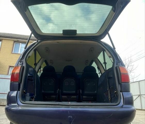 Синий Фольксваген Шаран, объемом двигателя 1.9 л и пробегом 294 тыс. км за 4700 $, фото 11 на Automoto.ua