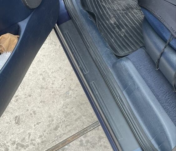 Синий Фольксваген Шаран, объемом двигателя 1.9 л и пробегом 294 тыс. км за 4700 $, фото 13 на Automoto.ua