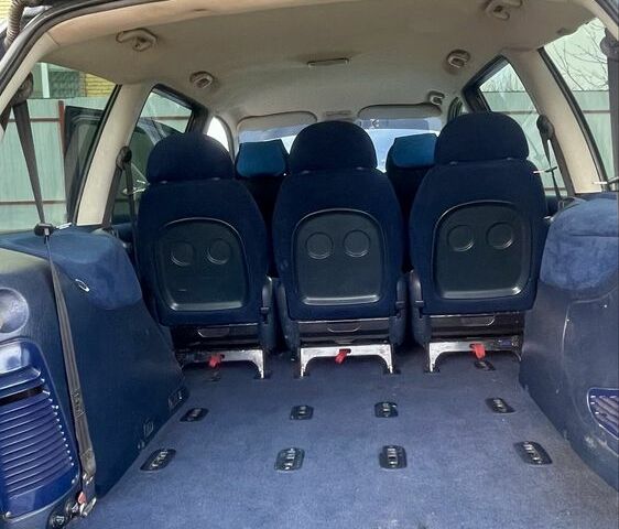 Синий Фольксваген Шаран, объемом двигателя 1.9 л и пробегом 294 тыс. км за 4700 $, фото 10 на Automoto.ua