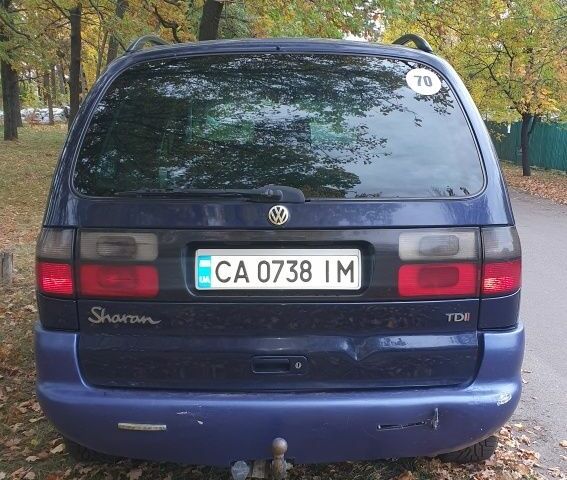 Фольксваген Шаран 1999 в Черкассах на Automoto.ua Синий Фольксваген Шаран, объемом двигателя 1.9 л и пробегом 379 тыс. км за 4200 $, фото 4 на Automoto.ua