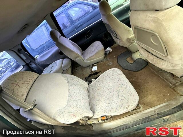 Синий Фольксваген Шаран, объемом двигателя 1.8 л и пробегом 297 тыс. км за 900 $, фото 3 на Automoto.ua