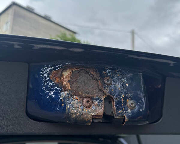 Синий Фольксваген Шаран, объемом двигателя 1.9 л и пробегом 338 тыс. км за 5100 $, фото 33 на Automoto.ua