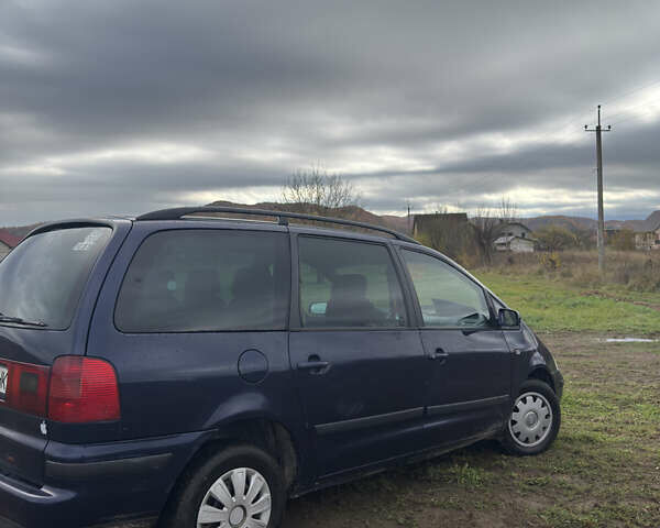 Синий Фольксваген Шаран, объемом двигателя 1.9 л и пробегом 298 тыс. км за 4200 $, фото 4 на Automoto.ua