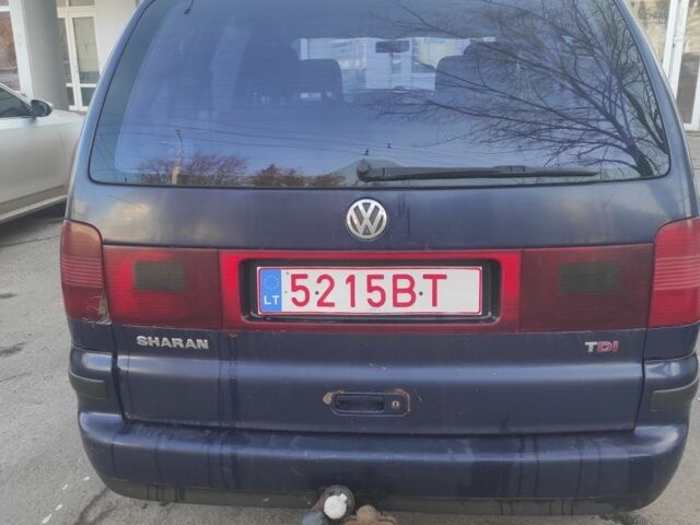 Синий Фольксваген Шаран, объемом двигателя 1.9 л и пробегом 455 тыс. км за 1650 $, фото 1 на Automoto.ua