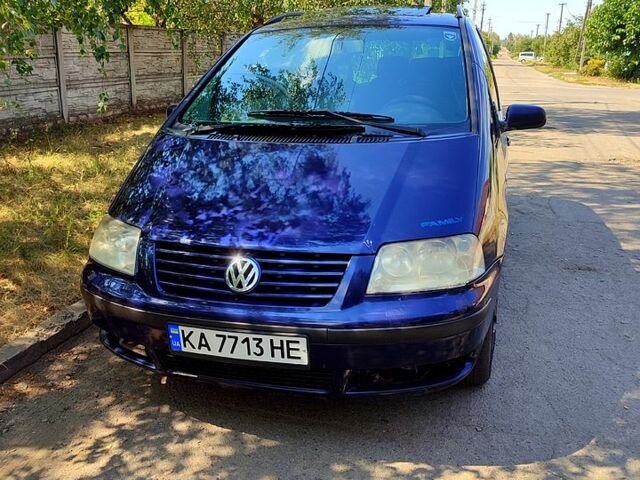 Синий Фольксваген Шаран, объемом двигателя 1.9 л и пробегом 0 тыс. км за 3100 $, фото 3 на Automoto.ua