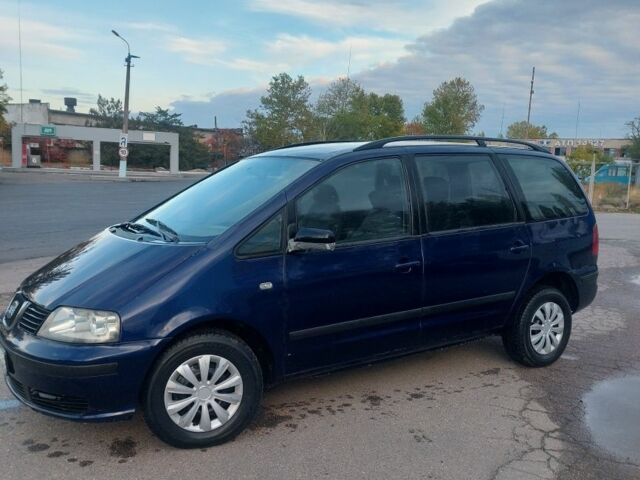 Синий Фольксваген Шаран, объемом двигателя 1.9 л и пробегом 300 тыс. км за 2200 $, фото 6 на Automoto.ua