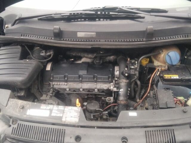 Синий Фольксваген Шаран, объемом двигателя 1.9 л и пробегом 400 тыс. км за 3350 $, фото 5 на Automoto.ua