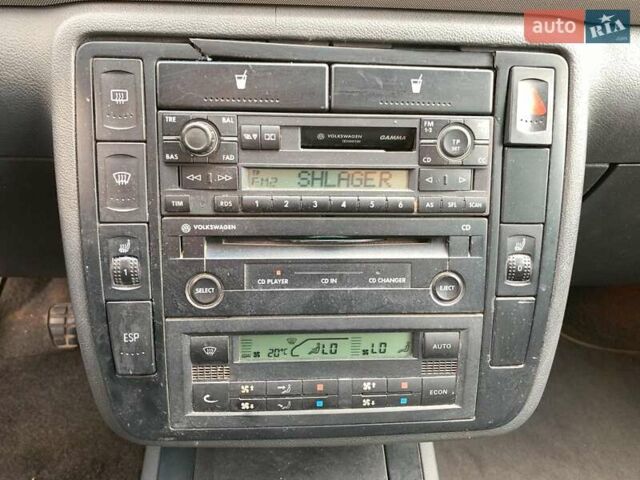 Синій Фольксваген Шаран, об'ємом двигуна 1.8 л та пробігом 207 тис. км за 4490 $, фото 28 на Automoto.ua