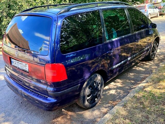 Синий Фольксваген Шаран, объемом двигателя 1.9 л и пробегом 0 тыс. км за 3100 $, фото 1 на Automoto.ua