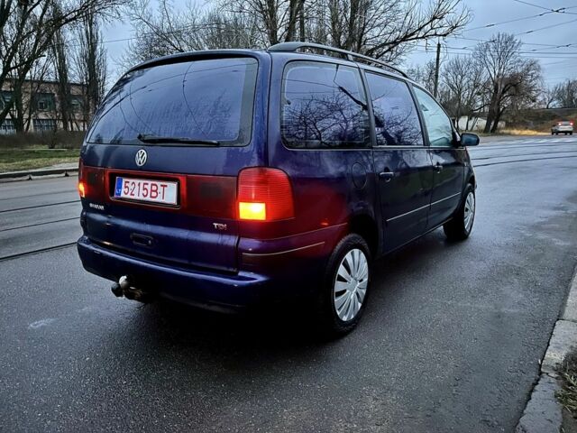 Синий Фольксваген Шаран, объемом двигателя 1.9 л и пробегом 460 тыс. км за 1599 $, фото 1 на Automoto.ua