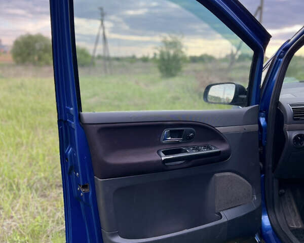 Синий Фольксваген Шаран, объемом двигателя 1.8 л и пробегом 305 тыс. км за 4299 $, фото 7 на Automoto.ua